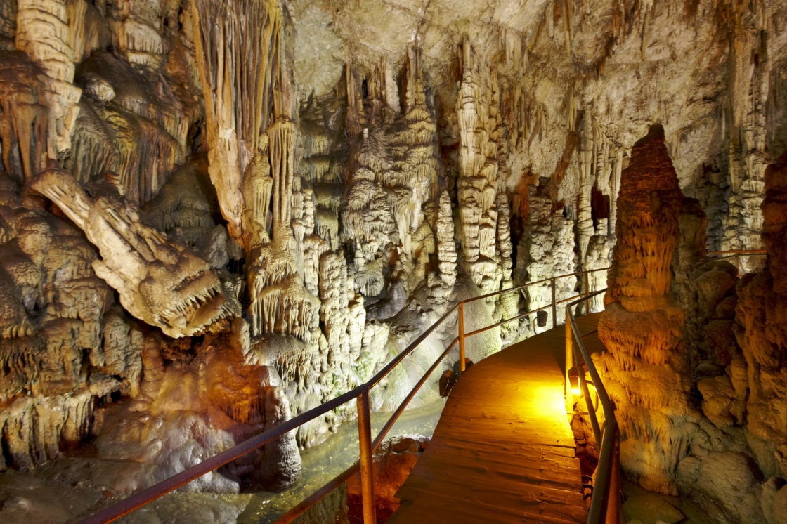 'Dikteon cave. Place of Zeus birth. Crete. Greece. Horizontal' - Κρήτη